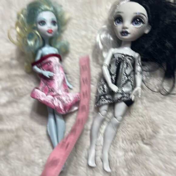 Monster High Dolls Set Of 2: Lagoona Blue & Frankie Stein In Stylish Outfits - Picture 4 of 4